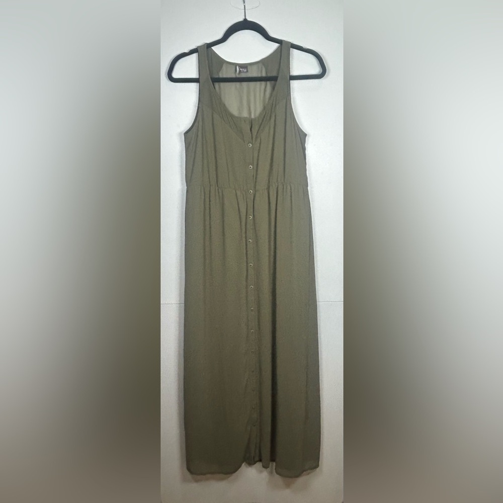 Sparkle and Fade Olive Green Sleeveless Maxi Dress. Fully Lined. Size Medium.